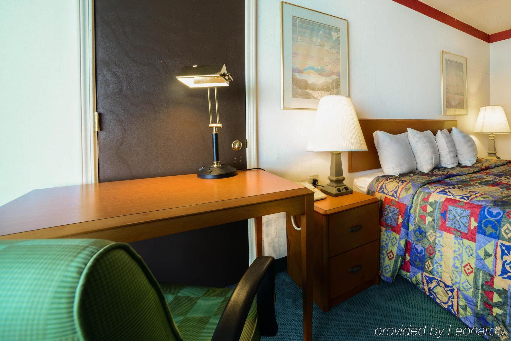 Maryville Inn Bagian luar foto