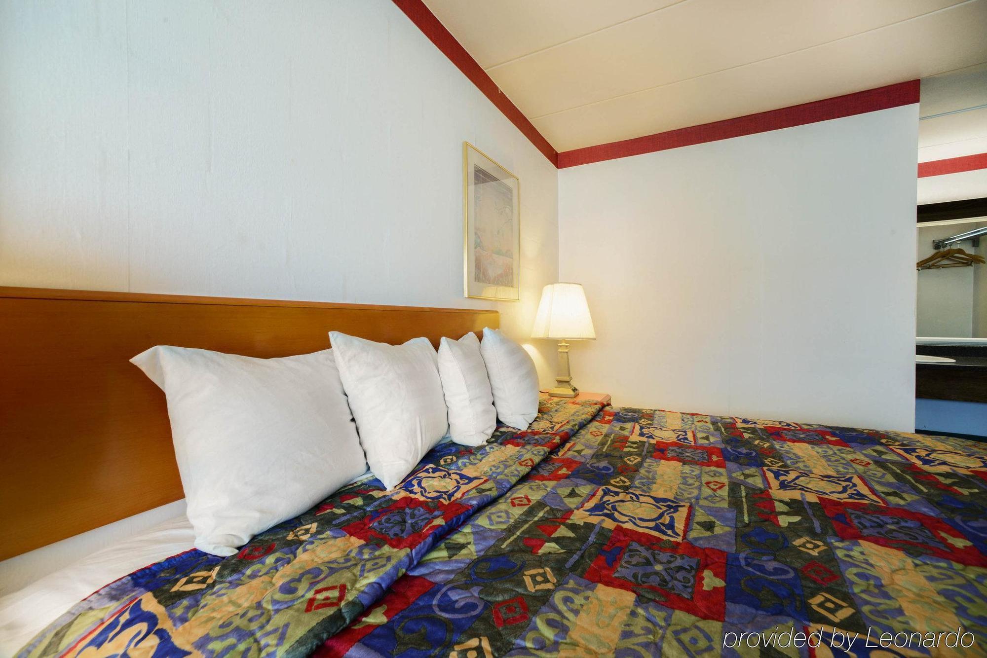 Maryville Inn Bagian luar foto