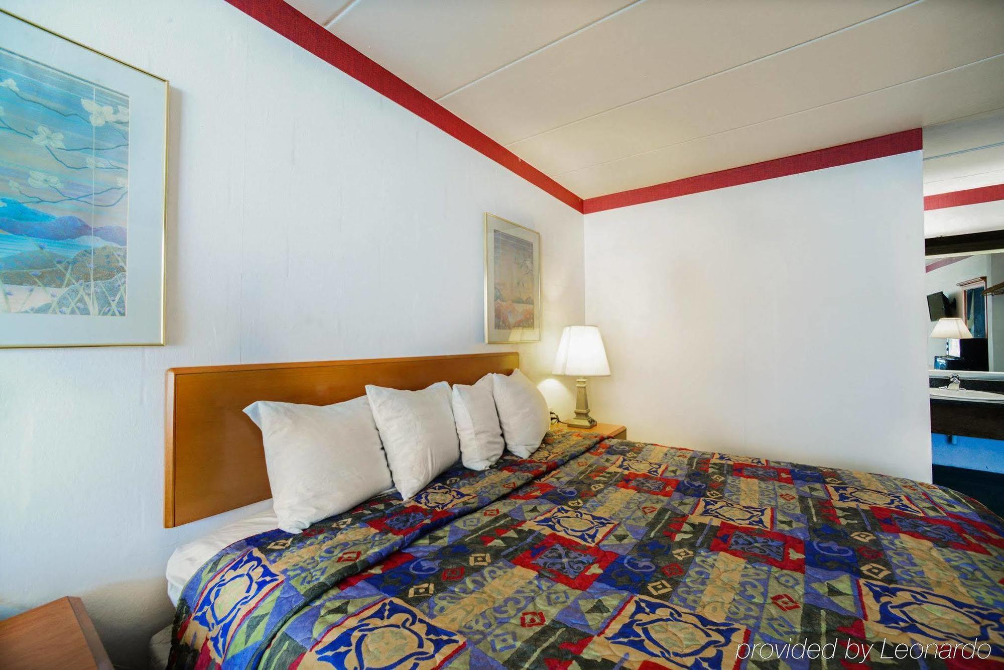 Maryville Inn Bagian luar foto